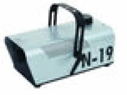 Eurolite T&auml;r&auml;ytt&auml;v&auml;n tehokas savukone 700w