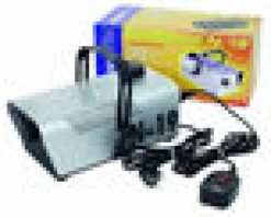 Eurolite T&auml;r&auml;ytt&auml;v&auml;n tehokas savukone 700w