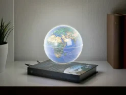 Mahtava ilmassa leijuva maapallo